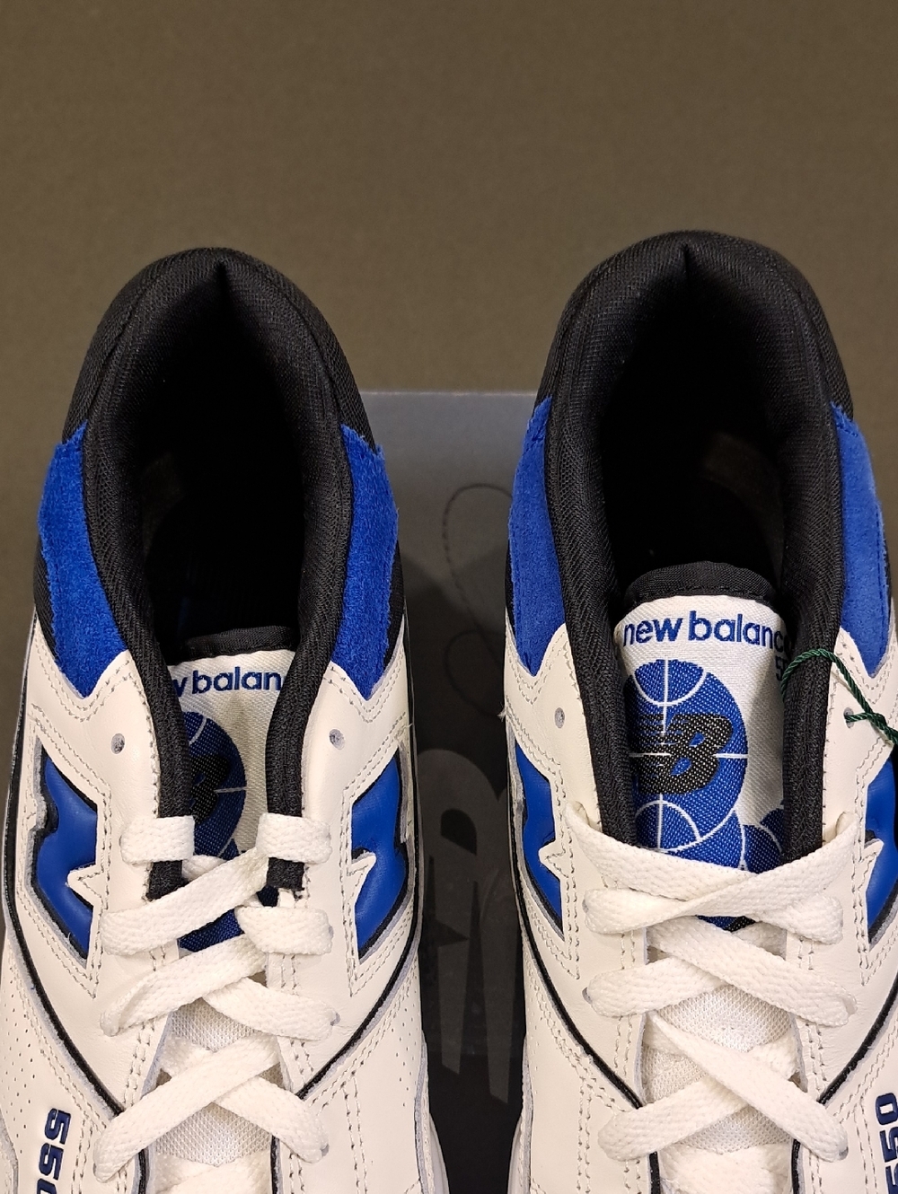 New Balance 550 - Color: Sea Salt/Team Royal - Size: Men 9 - Picture 4 of 11